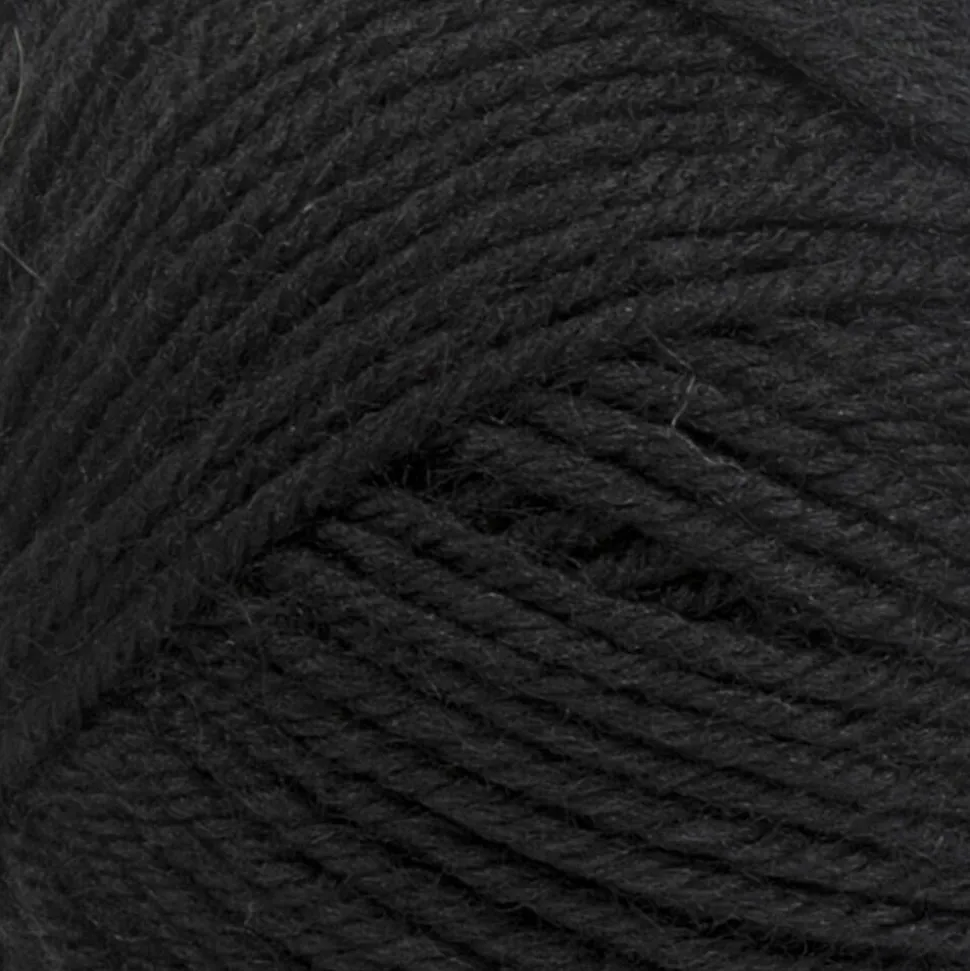 Novita 7 Veljestä lanka 100 g 099 noki
