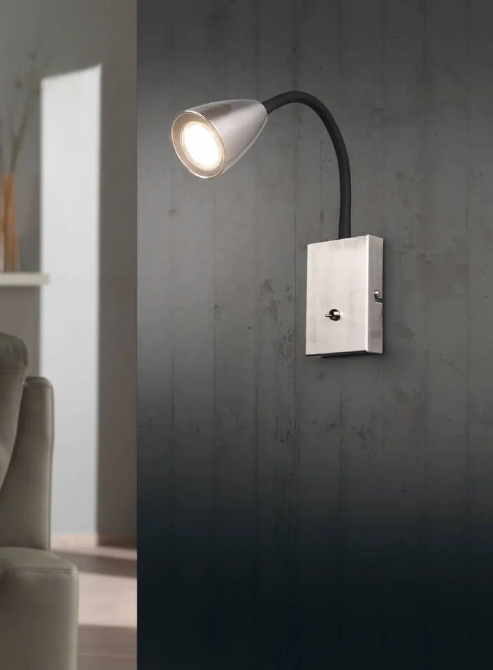 Trio Lighting seinävalaisin Wanda GU10 harjattu teräs