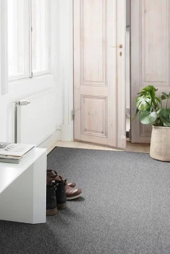 VM-Carpet Balanssi 98 tummanharmaa, 80*250m, kantti 5460