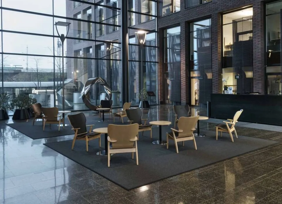 VM-Carpet Esmeralda 79 musta, 200*300 cm, kantti 020 B