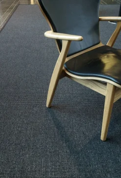 VM-Carpet Esmeralda 79 musta, 160*230 cm, kantti 020 B