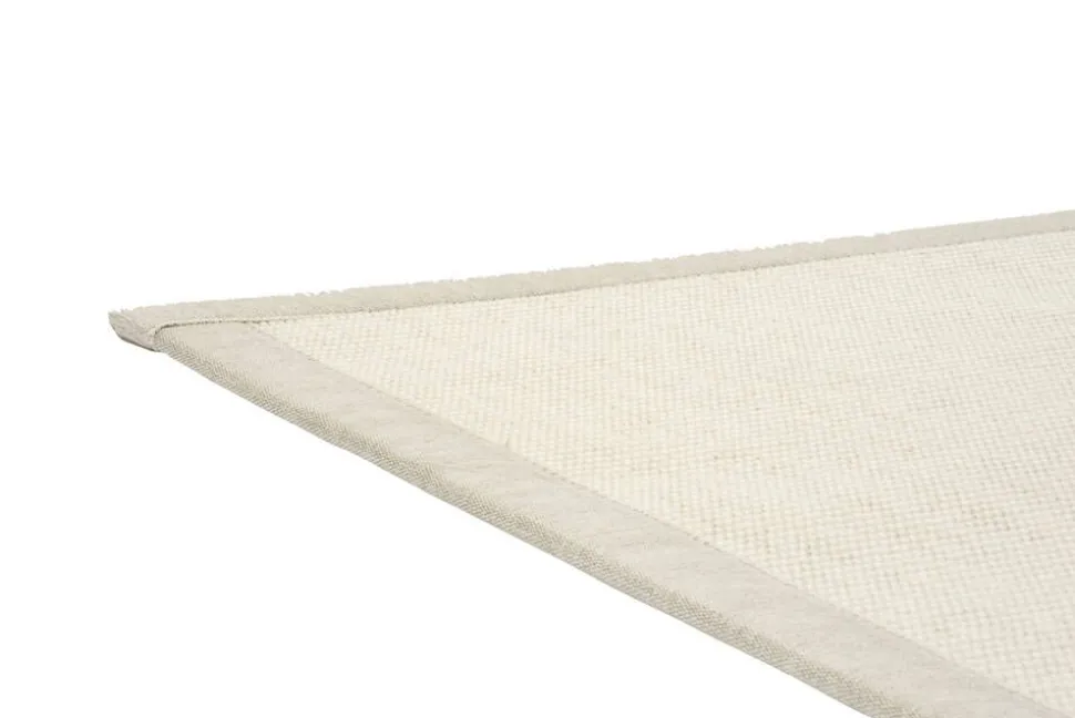 VM-Carpet Esmeralda 71 valkoinen, 80*150 cm, kantti 009 B