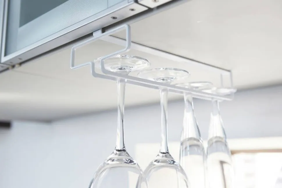 Yamazaki viinilasiteline hyllyyn